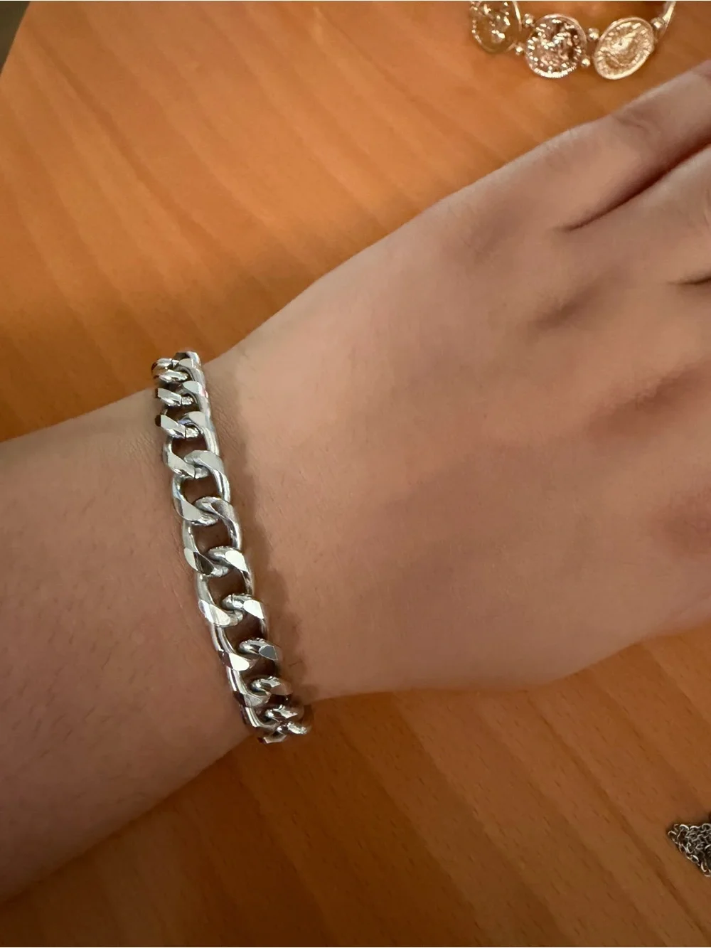 Men's Silver Cuban Link Bracelet - Classic Chain Accessory - Lightweight